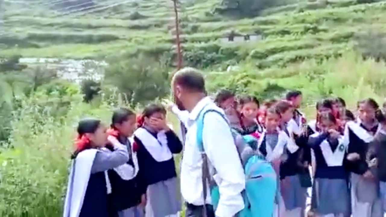 Chamoli Teacher Viral Video rajesh thapliyal