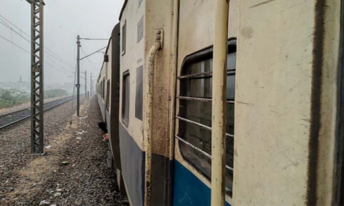 Dehradun Amritsar Lahori Express 