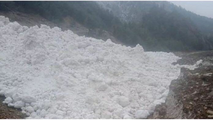 Glacier broken in Dharchula
