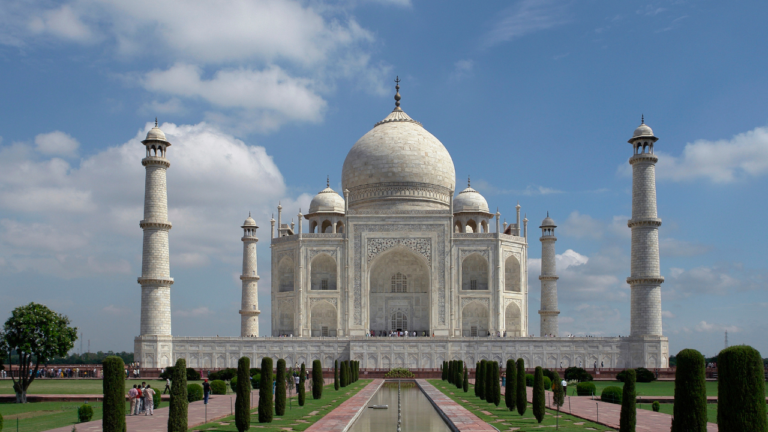 TAJ MAHAL BOMB THREAT