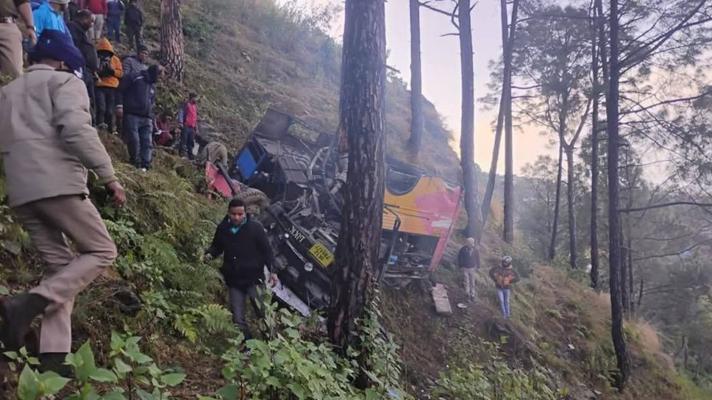 PAURI SATYAKHAL BUS ACCIDENT