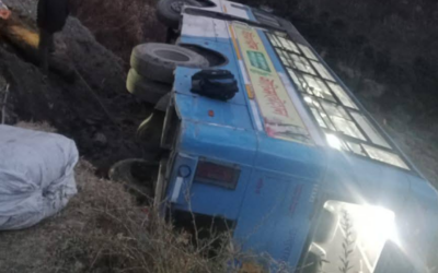 उत्तराखंड में एक और बस हादसा, उत्तरकाशी से देहरादून जा रही बस पलटी, 30 लोग थे सवार UTTARKASHI ROADWAYS ACCIDENT