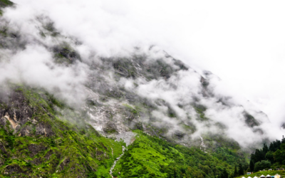 उत्तराखंड में मौसम का बिगड़ा मिजाज, इन जिलों में बारिश और ओलावृष्टि का अलर्ट HEAVY RAIN IN UTTARAKHAND