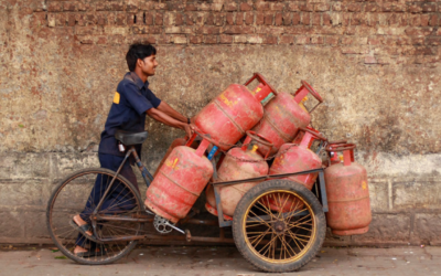 आम आदमी के लिए आज का दूसरा झटका, घरेलू गैस सिलेंडर 50 रुपये महंगा LPG PRICE HIKE