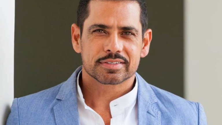 ROBERT VADRA
