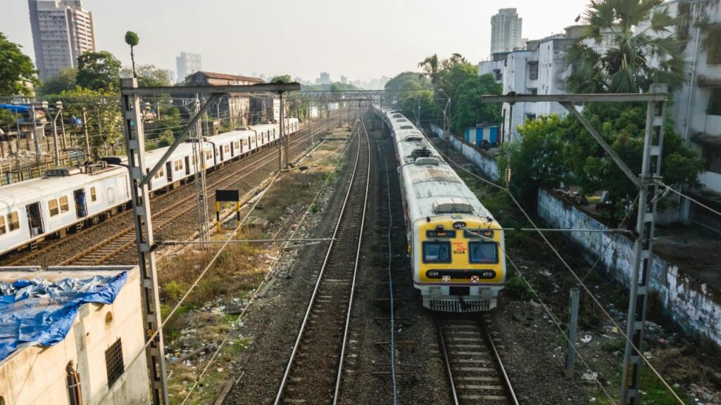 MUMBAI LOCAL TRAIN NEWS