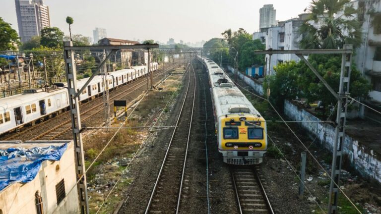 MUMBAI LOCAL TRAIN NEWS