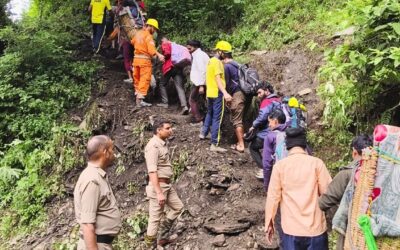 गौरीकुंड-सोनप्रयाग मार्ग से 3129 यात्रियों का रेस्क्यू, SDRF-NDRF ने रातभर चलाया बचाव अभियान Kedarnath Yatra
