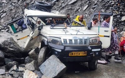 केदारनाथ मार्ग पर दर्दनाक हादसा, मुनकटिया लैंडस्लाइड जोन में वाहन पर गिरी चट्टान KEDARNATH ACCIDENT