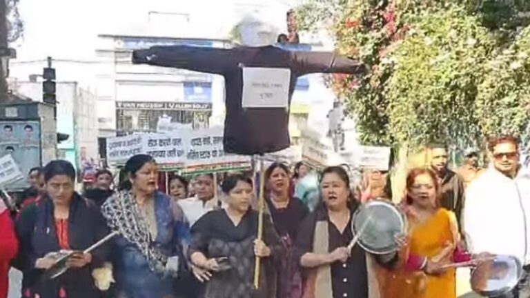DEHRADUN NURSING PROTEST