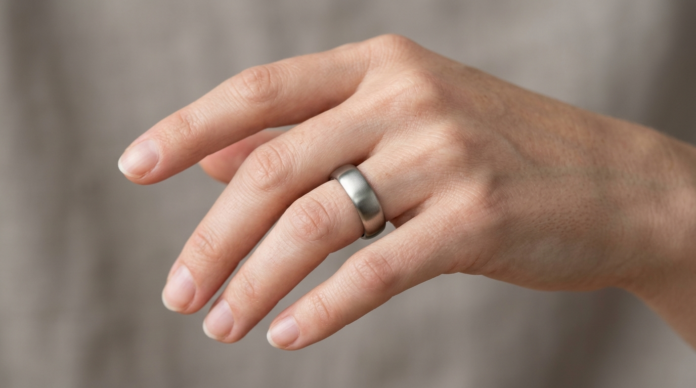 Smart Ring Kya Hai elegant hand