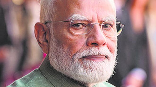 मोदी 